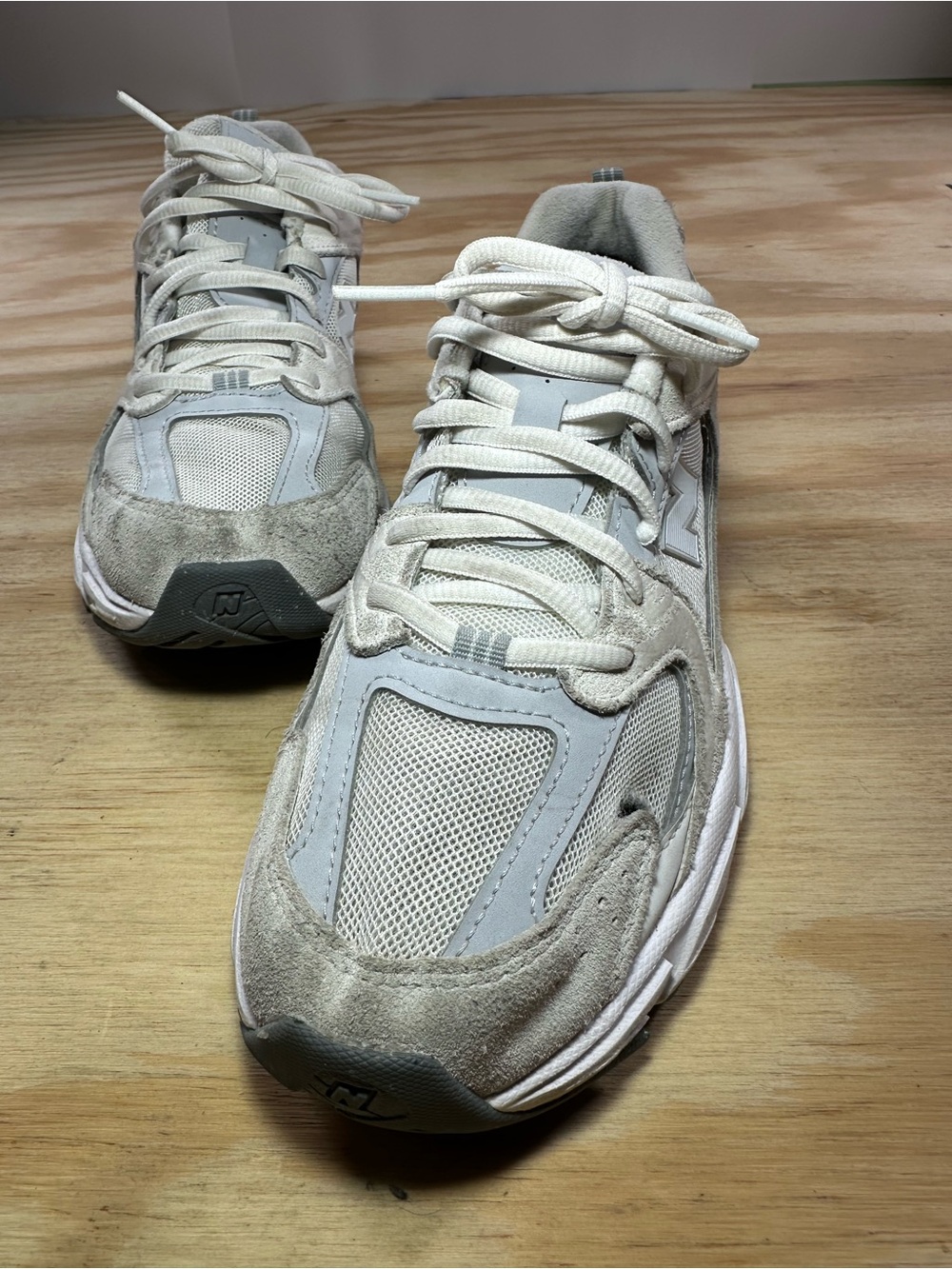 New Balance 530 White Silver Metallic Sneakers - US Men's 7 / Women's 8.5 (As-Is